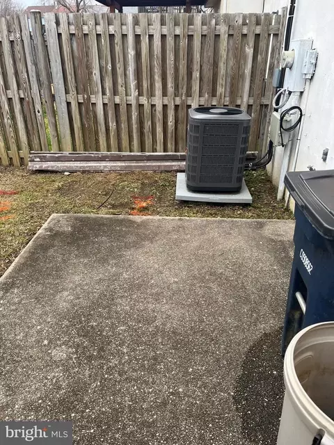 237 Castleton Ter, Marlboro, MD 20774 photo 3