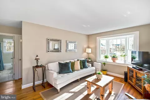 7636 Lanham Ln, Fort Washington, MD 20744