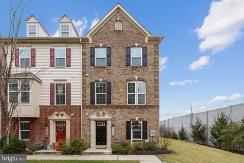 8248 Miner St, Greenbelt, MD 20770