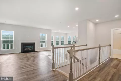 5805 Savannah Dr, Brandywine, MD 20613 photo 6