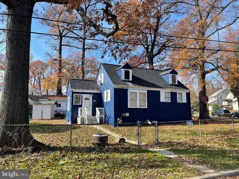 5734 Eastpine Dr, Riverdale, MD 20737