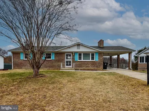 8004 Daniel Dr, District Heights, MD 20747