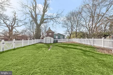 Exterior - 336 Laurel Ave, Laurel, MD 20707 photo 5 of 6