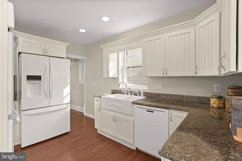 Kitchen - 336 Laurel Ave, Laurel, MD 20707 photo 3 of 4