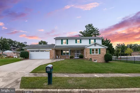 9906 Dale Dr, Marlboro, MD 20772