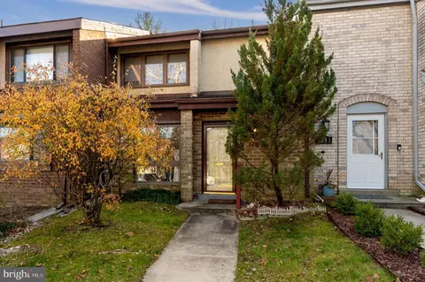 8215 Canning Ter, Greenbelt, MD 20770
