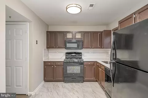 3307 E Glenreed Ct, Glenarden, MD 20706 photo 14