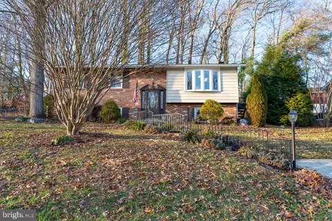 12012 Fairway Ct, Glenn Dale, MD 20769