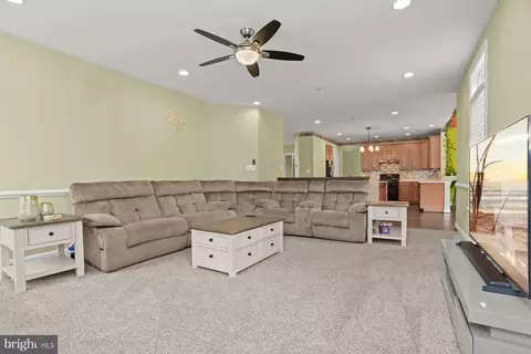 13701 Oaklands Manor Dr, Laurel, MD 20708 photo 16