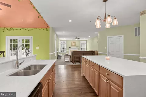 13701 Oaklands Manor Dr, Laurel, MD 20708 photo 20