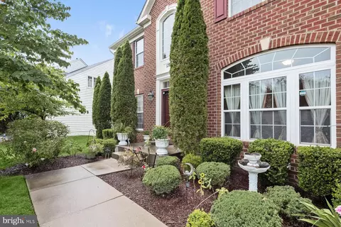 13701 Oaklands Manor Dr, Laurel, MD 20708 photo 4