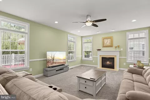 13701 Oaklands Manor Dr, Laurel, MD 20708 photo 14