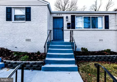 1821 Campbell Dr, Suitland, MD 20746