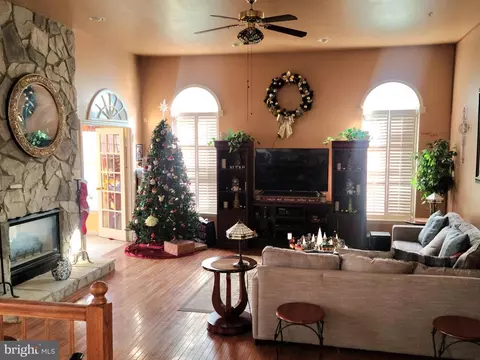 1209 Durham Dr, Bowie, MD 20721 photo 2