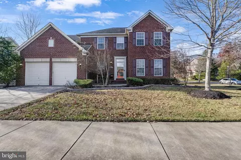 2401 Lake Forest Dr, Marlboro, MD 20774