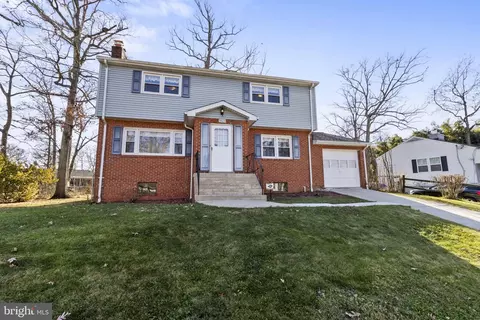 9605 Van Buren St, Lanham, MD 20706