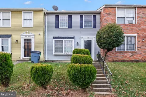 328 Possum Ct, Capitol Heights, MD 20743