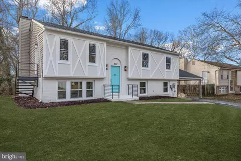 802 Jessica Dr, Fort Washington, MD 20744