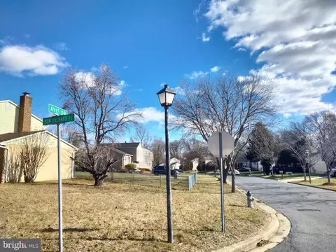 Exterior - 809 Avis Dr, Marlboro, MD 20774 photo 9 of 10
