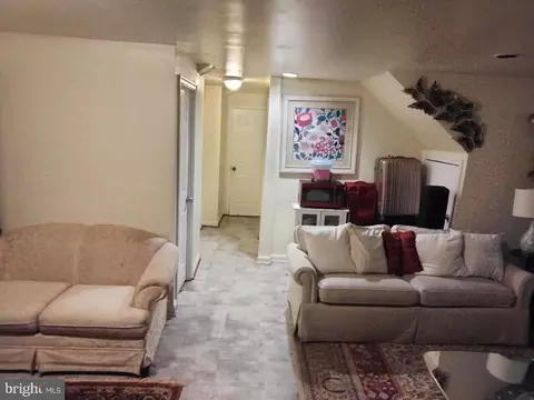 Living - 809 Avis Dr, Marlboro, MD 20774 photo 3 of 4