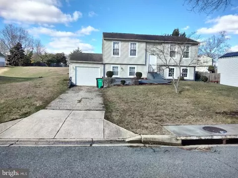 809 Avis Dr, Marlboro, MD 20774