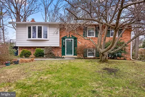 6913 Pine Valley Dr, Glenn Dale, MD 20769
