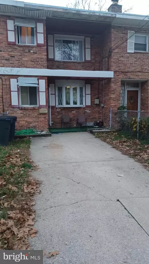 953 Owens Rd, Oxon Hill, MD 20745