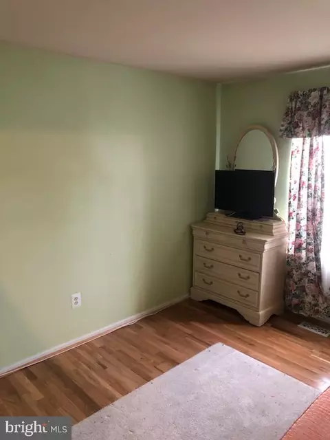 5101 Cheshire Ln, Lanham, MD 20706 photo 7