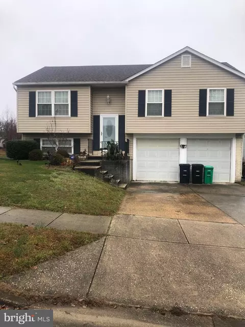 5101 Cheshire Ln, Lanham, MD 20706 photo 2