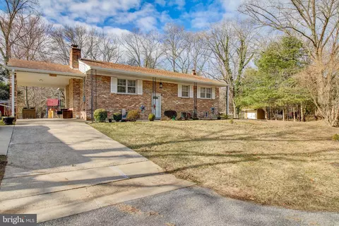 16511 Rolling Tree Rd, Accokeek, MD 20607