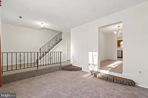 8572 Brae Brooke Dr, Lanham, MD 20706 photo 4