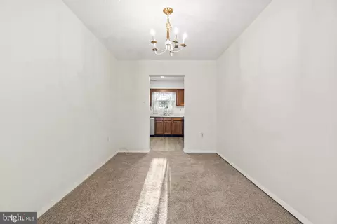 8572 Brae Brooke Dr, Lanham, MD 20706 photo 5