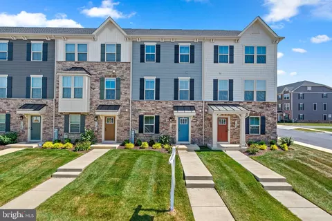 1132 Patuxent Greens Dr, Laurel, MD 20708