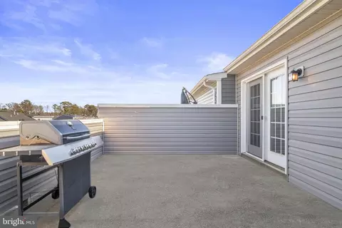 10202 Windsor Oaks Way, Lanham, MD 20706 photo 33