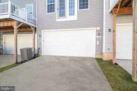 10202 Windsor Oaks Way, Lanham, MD 20706 photo 34