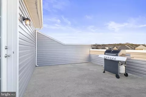 10202 Windsor Oaks Way, Lanham, MD 20706 photo 32