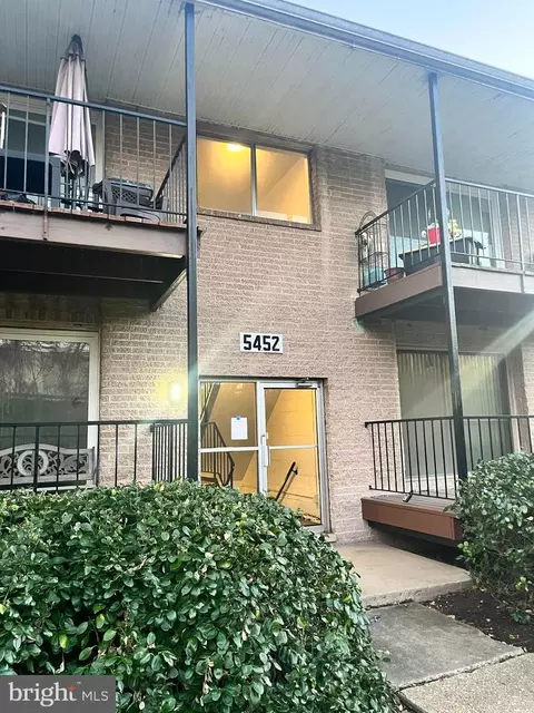 5452 85th Ave #103, New Carrollton, MD 20784