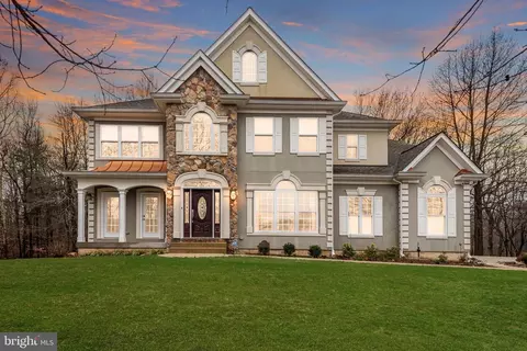 9201 Windy Oak Dr, Marlboro, MD 20772