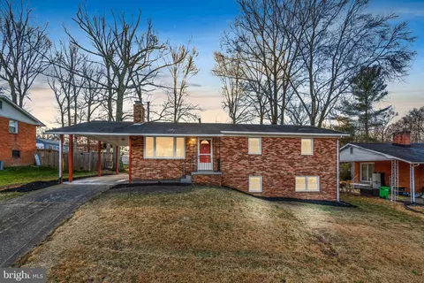 6005 Wesson Dr, Suitland, MD 20746
