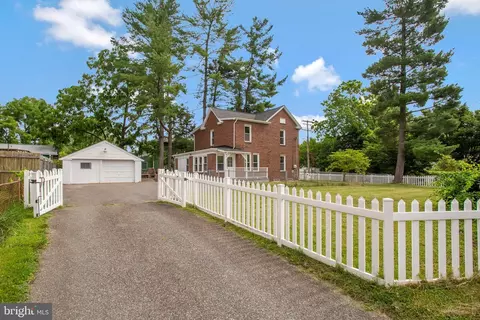 8700 Maple Ave, Bowie, MD 20720