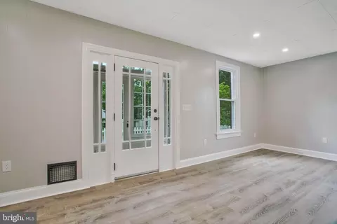 8700 Maple Ave, Bowie, MD 20720 photo 9