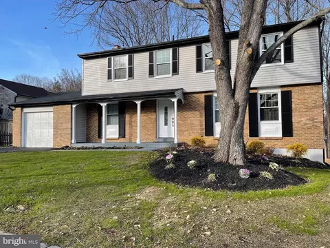 6910 Killarney St, Clinton, MD 20735 photo 2