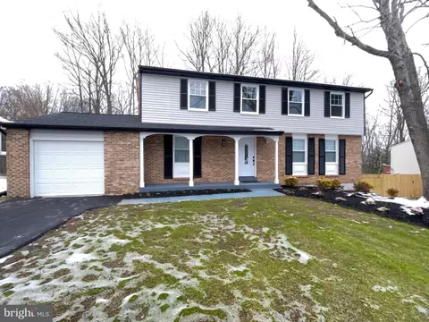 6910 Killarney St, Clinton, MD 20735 photo 3