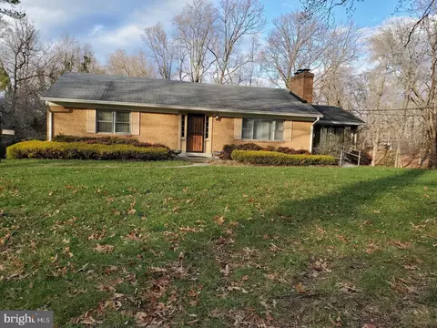 6006 Wolverton Ln, Clinton, MD 20735