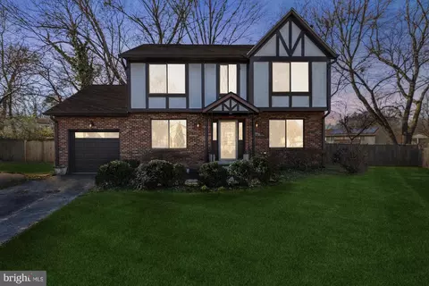 700 Proxmire Ct, Fort Washington, MD 20744