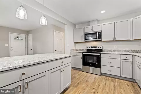 12816 E Shelby Ln, Brandywine, MD 20613 photo 9