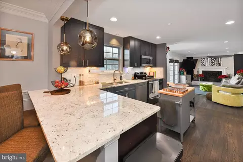 704 Proxmire Cir, Fort Washington, MD 20744