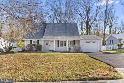 13021 Victoria Heights Dr, Bowie, MD 20715