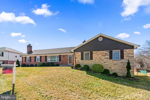 Exterior - 3708 Clairton Dr, Bowie, MD 20721 photo 3 of 12