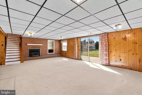 Living - 3708 Clairton Dr, Bowie, MD 20721 photo 7 of 9